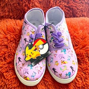 Eveeloution low tops, hot topic